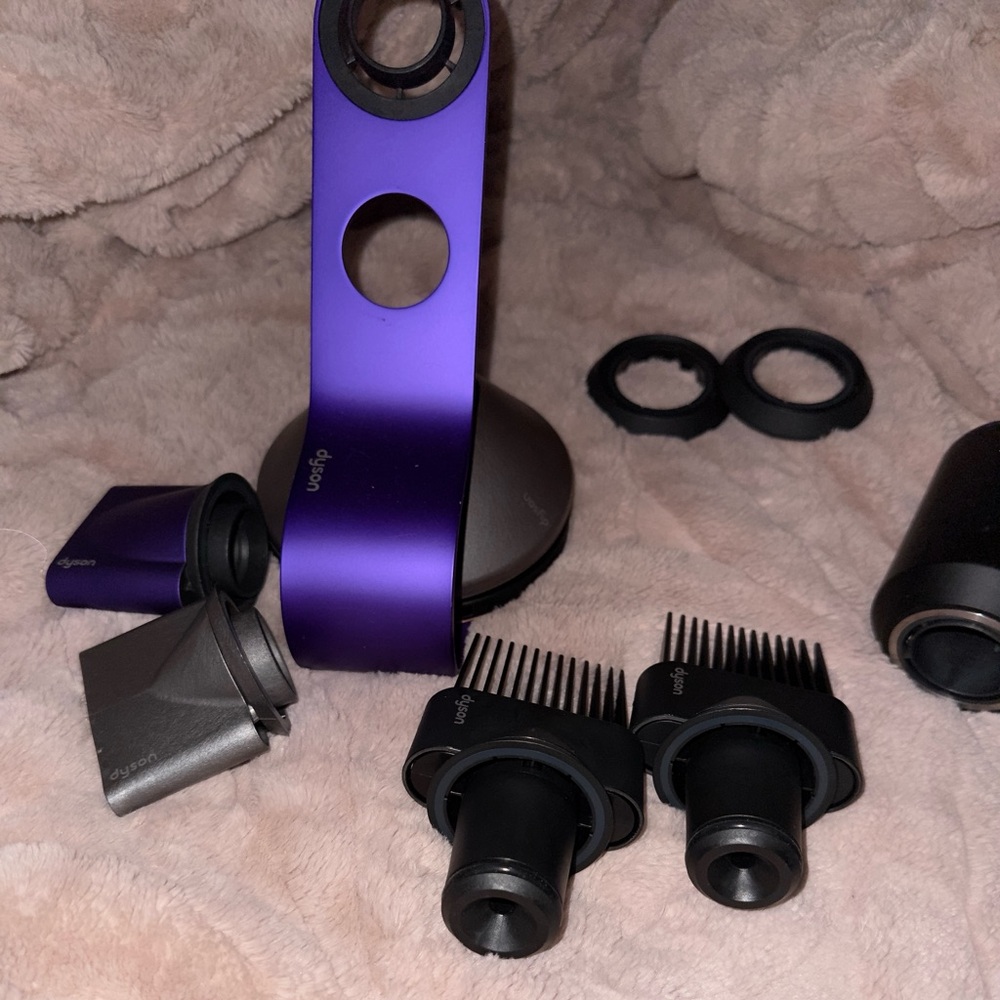 Dyson supersonic hair dryer